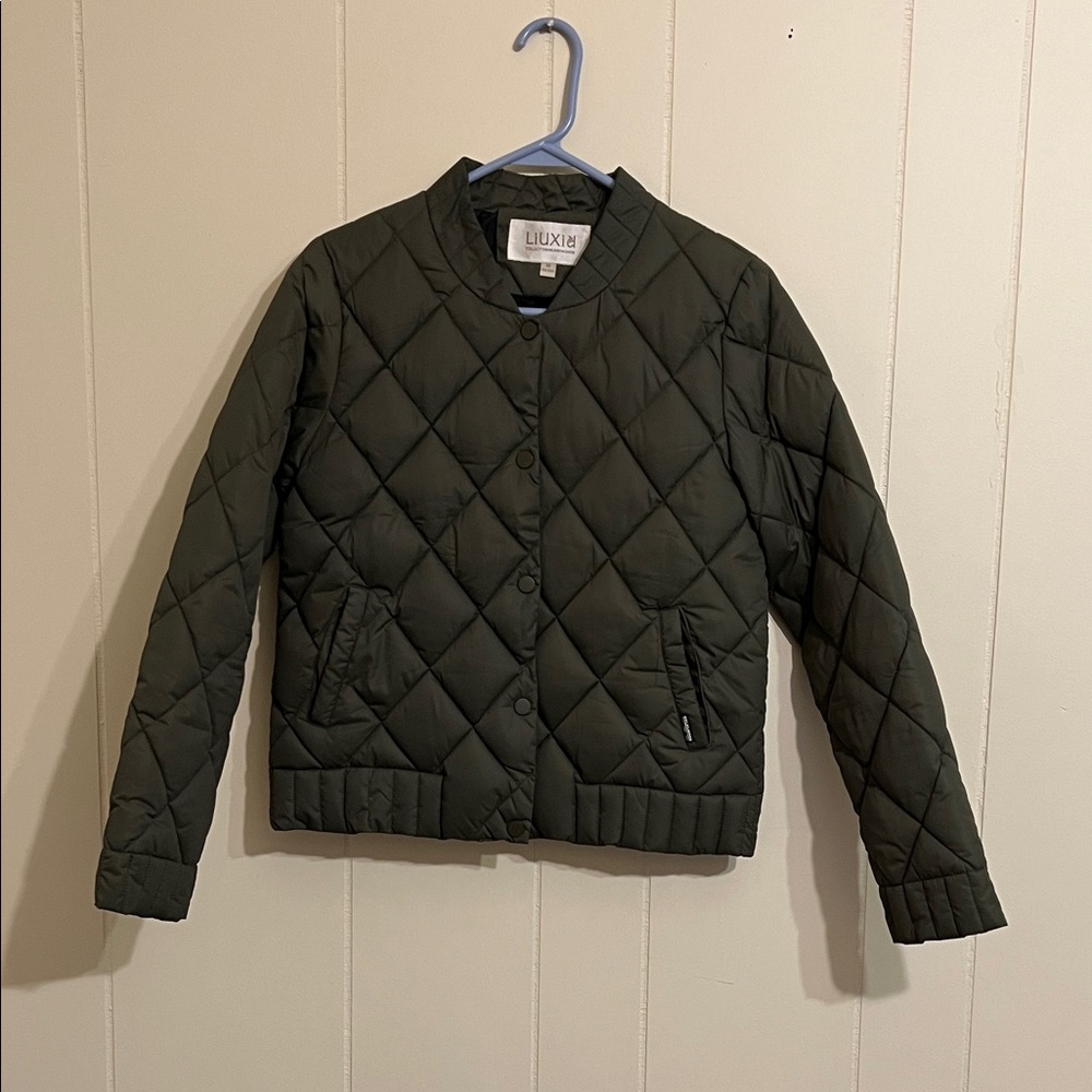Luxie Olive Quilted Jacket - size M - runs small